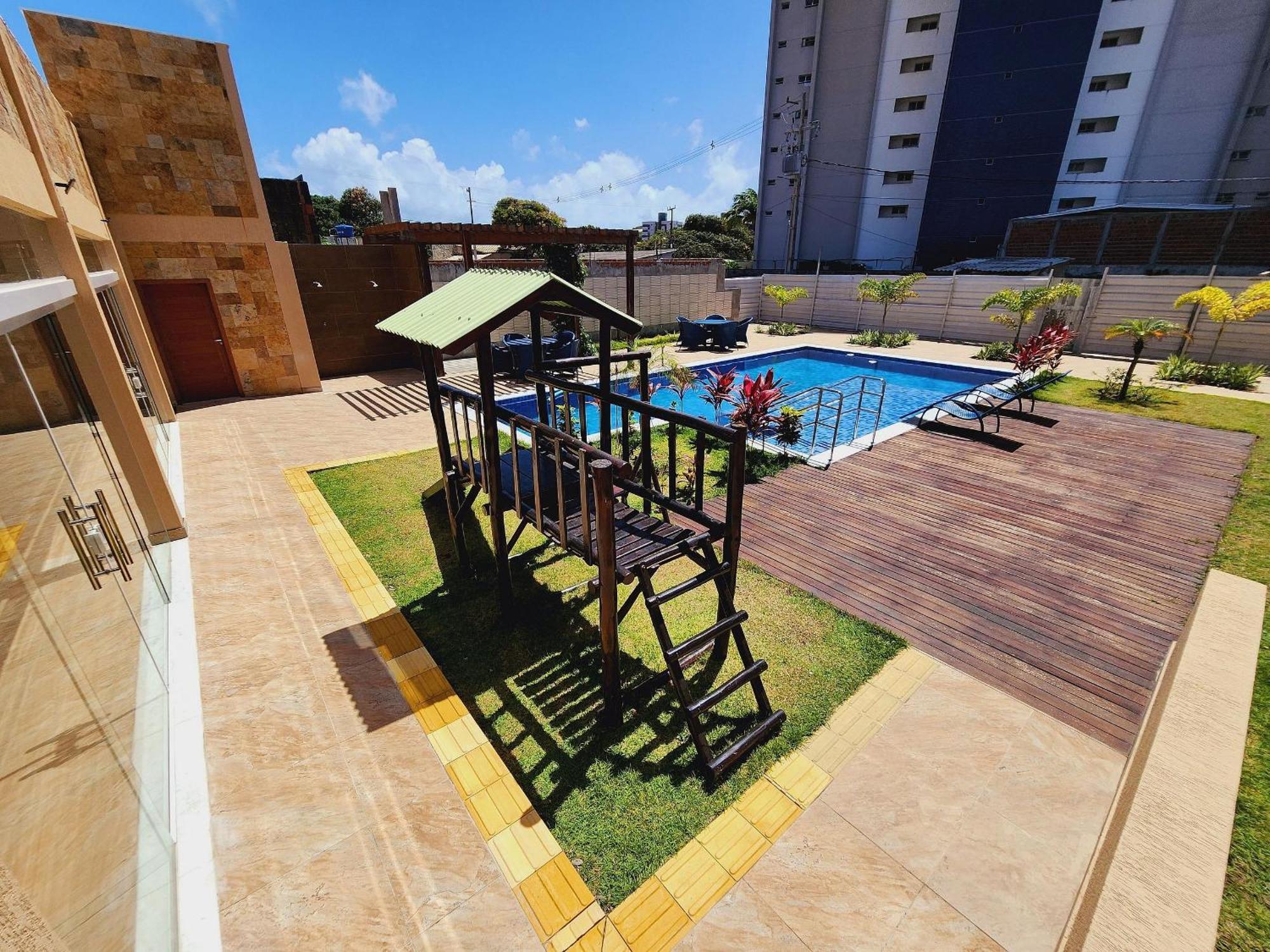 Jpn09 - Duplex Em Cond. Fechado Prox. A * Natal
